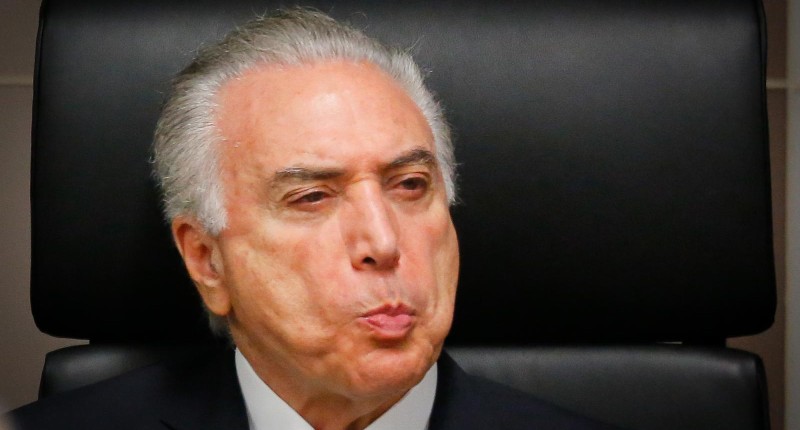 Temer quer privatizar operações e acabar com a CAIXA aos poucos