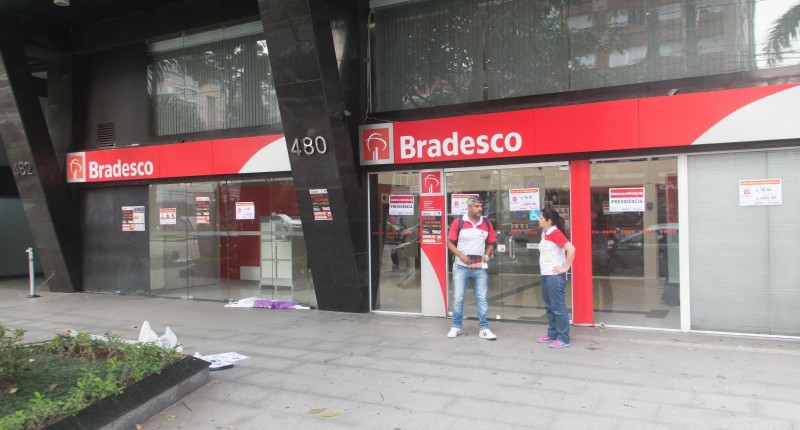 Bradesco lucra R$ 19 bilhões e elimina 9,9 mil postos de trabalho em 2017