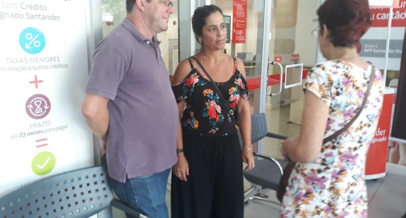 Agência do Santander com cheiro ruim e quente é fechada nesta terça, 15