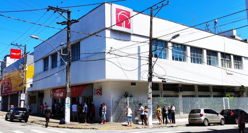 Sindicato é contra retirada de portas giratórias no Bradesco digital