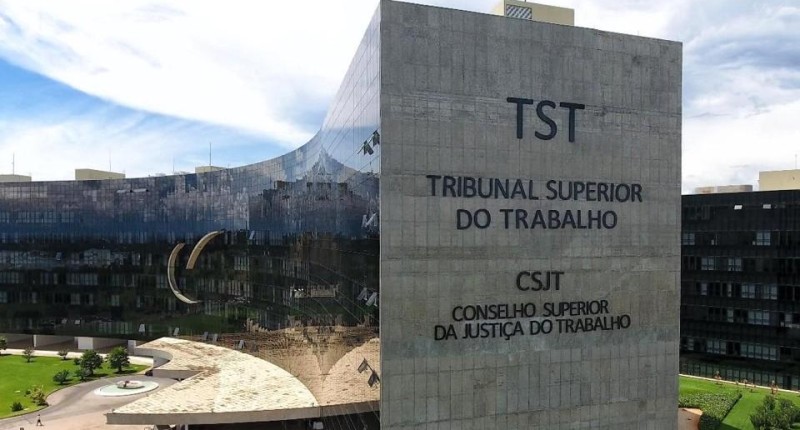 Reforma trabalhista não incide em contratos anteriores à sua vigência, diz TST