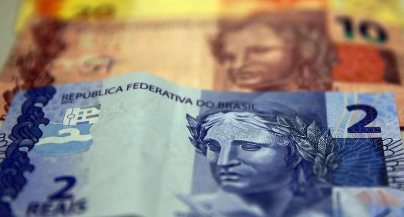 Bancos mantêm reajustes abaixo da inflação, negociação continua amanhã, 23