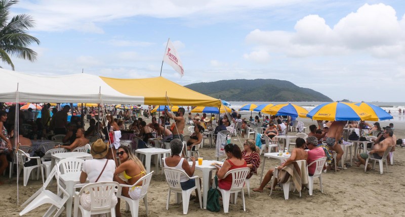 Domingo tem música na barraca de praia do Sindicato dos Bancários