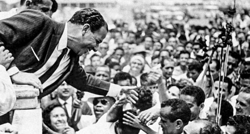 Como 13º salário surgiu de greve geral após vitória do Brasil em 1962