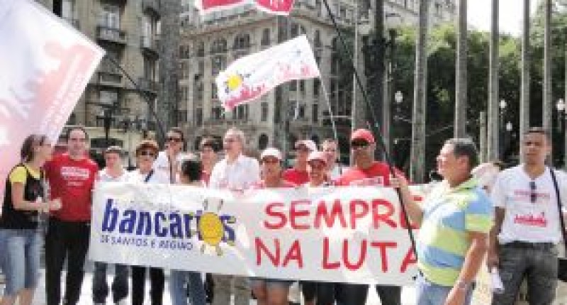 Dia Internacional da Mulher é lembrado com protesto em São Paulo