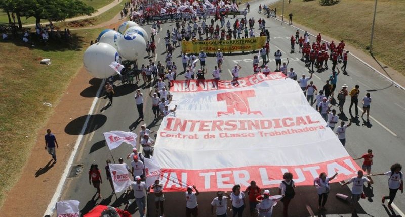 Unidade e mobilização para barrar o golpe e a retirada de direitos e construir uma saída pela esquerda