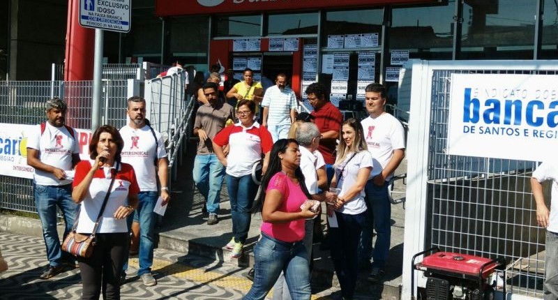 Bancários entregam pauta específica ao Santander dia 12