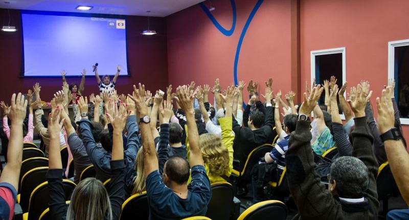 Sindicato realiza assembleia com trabalhadores do Santander dia 21/8