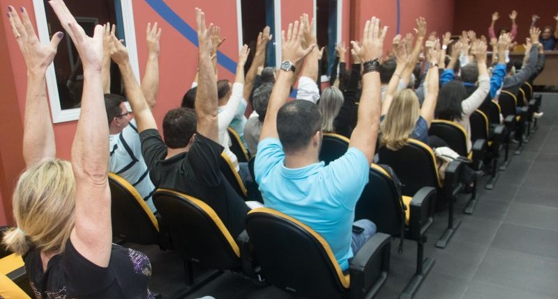 Assembleia na Baixada aprova reivindicações da Campanha Salarial