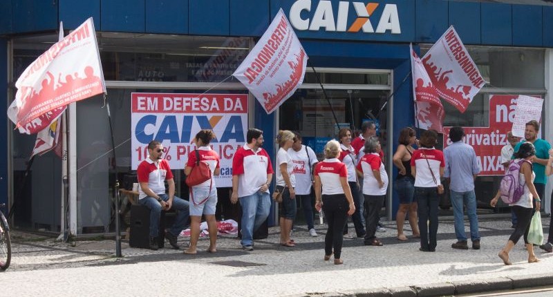 Caixa lidera ranking de reclamações do Banco Central em outubro