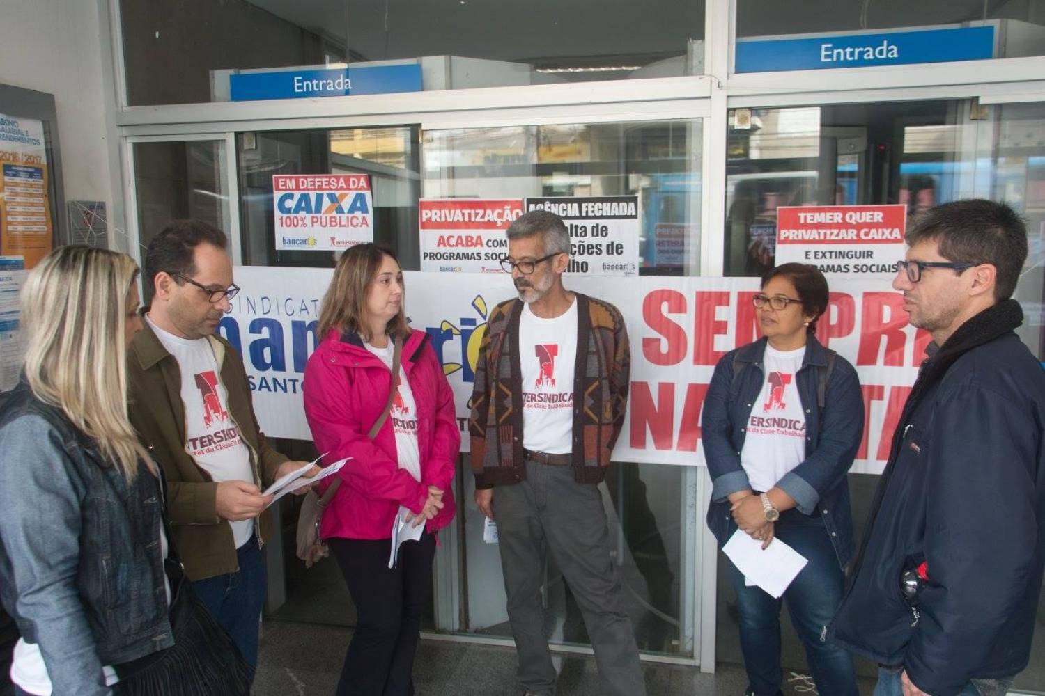 Bancários vão à Justiça para cancelar reajustes no Saúde Caixa