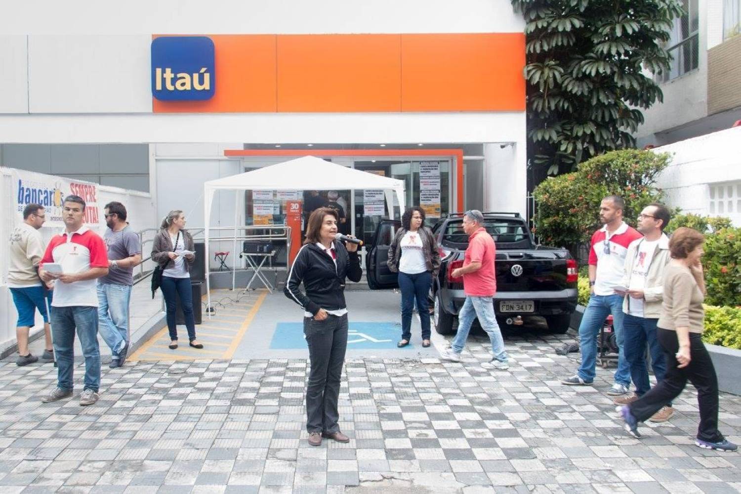 Itaú segue desrespeitando folga assiduidade