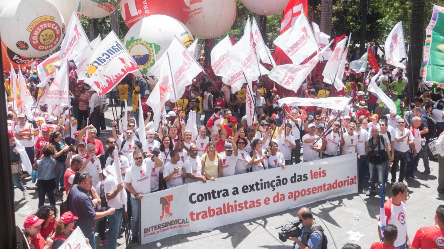 Fortalecer o seu sindicato é essencial para não ter o salário diminuído!