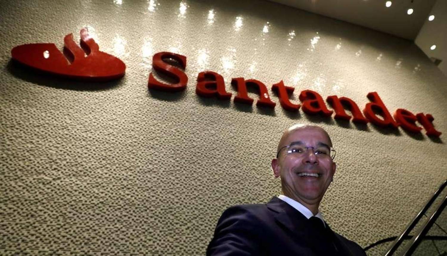 Presidente do Santander anuncia fim dos caixas humanos