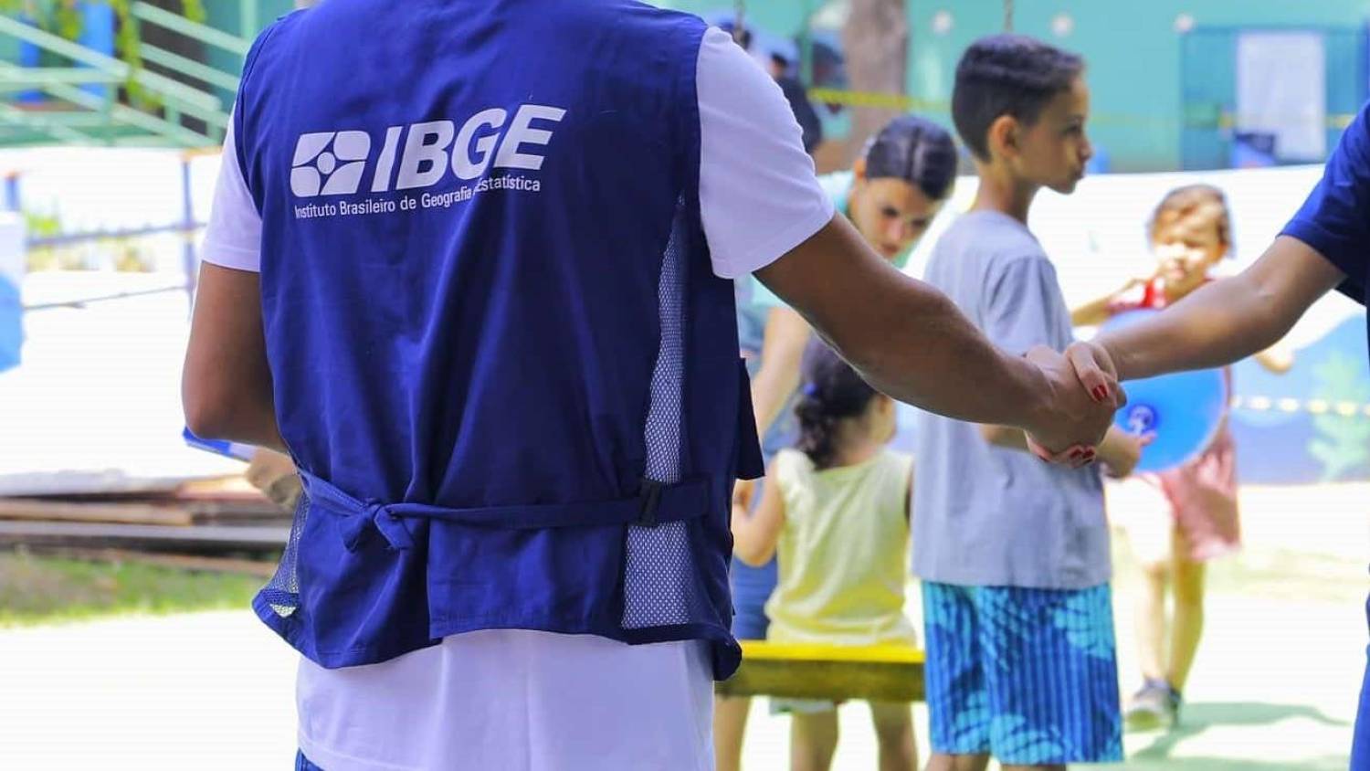 Prévia do IBGE mostra que população brasileira chegou a 207,8 milhões.