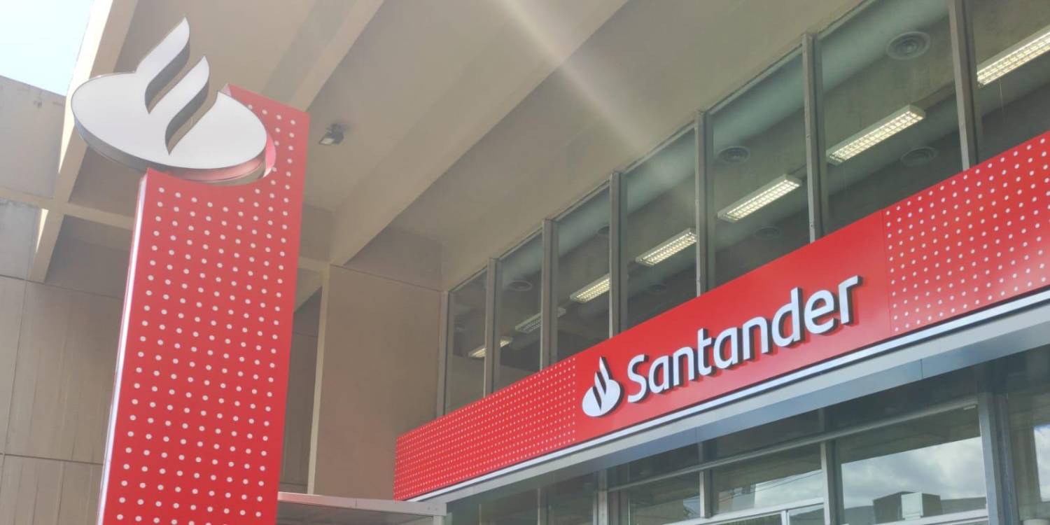 Santander anuncia data de pagamento do 13º, salário, VA e VR de dezembro