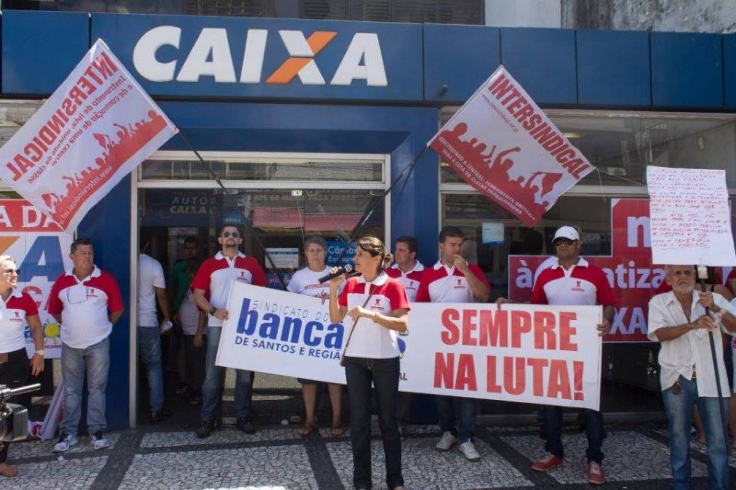 Contratação de concursados: Caixa não apresenta proposta em audiência