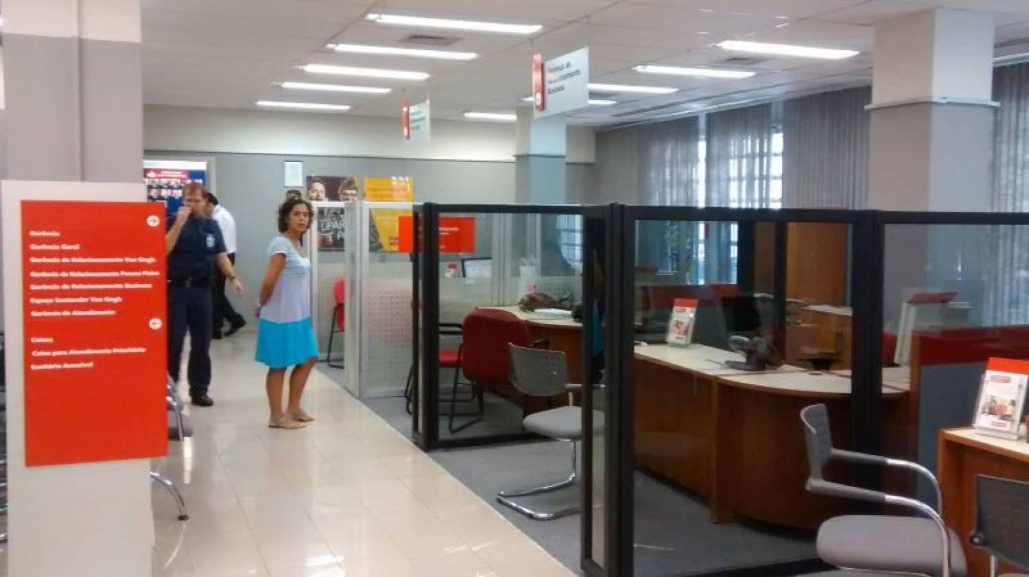 Agência do Santander em Praia Grande é roubada e banco não se preocupa com trabalhadores