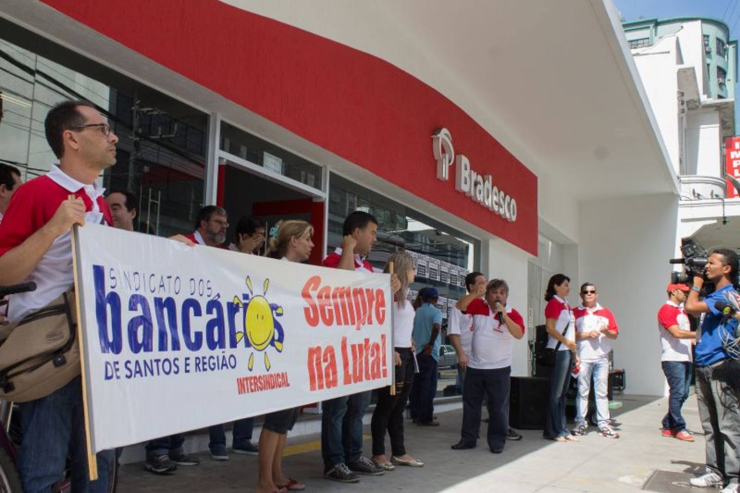 Lucro do Bradesco atinge R$ 4,2 bilhões no 1º trimestre 