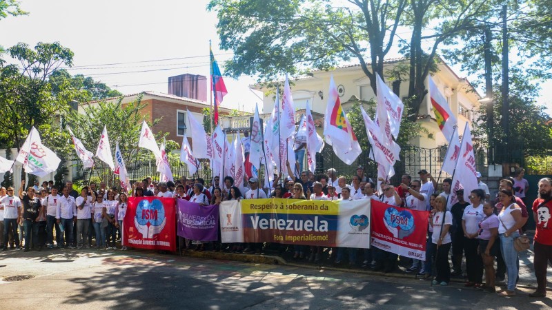 Ato da Intersindical em defesa da soberania venezuelana