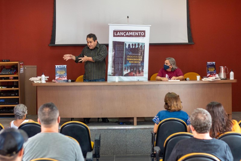  Lançamento do Livro 