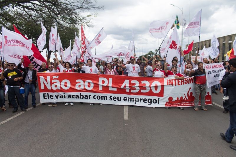 Manifestação em Brasília contra a aprovação do PL 4330 