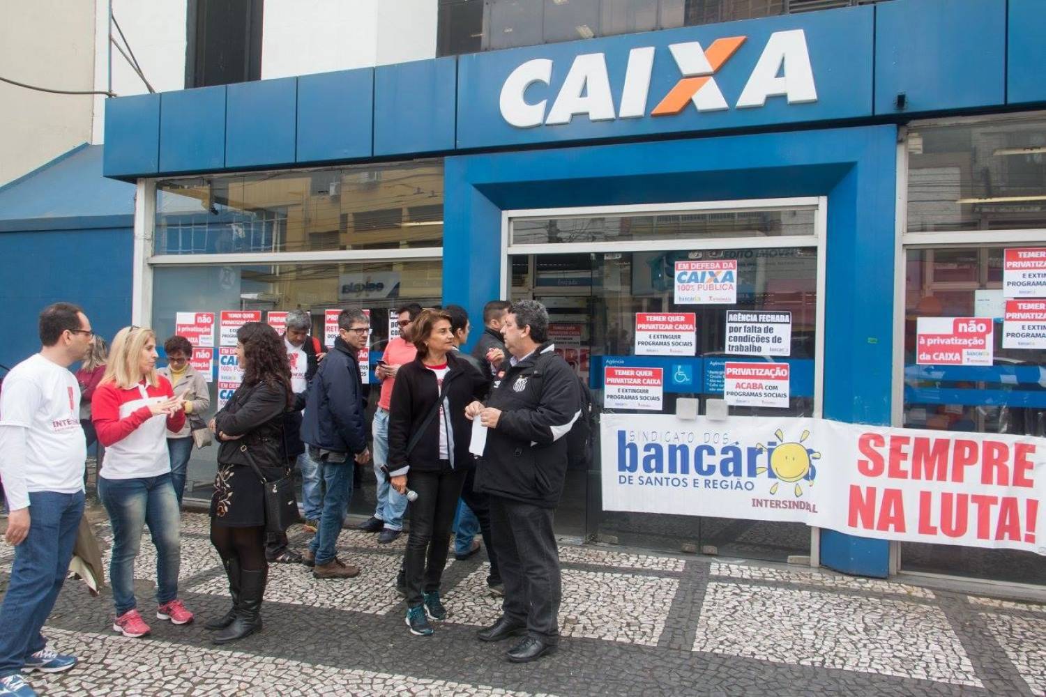 CAIXA pode ressuscitar mecanismo que permite DEMISSÕES sem justa causa CAIXA pode ressuscitar mecanismo que permite DEMISSÕES sem justa causa