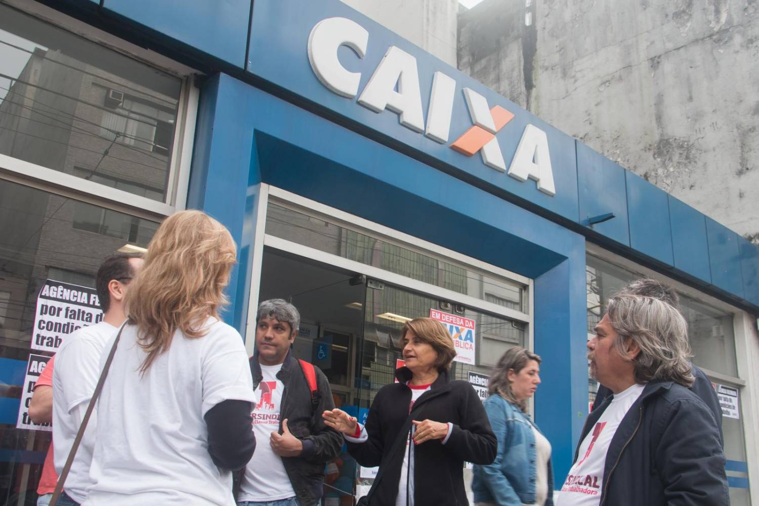 Movimento Sindical envia ofício à Caixa solicitando antecipação da PLR Movimento Sindical envia ofício à Caixa solicitando antecipação da PLR