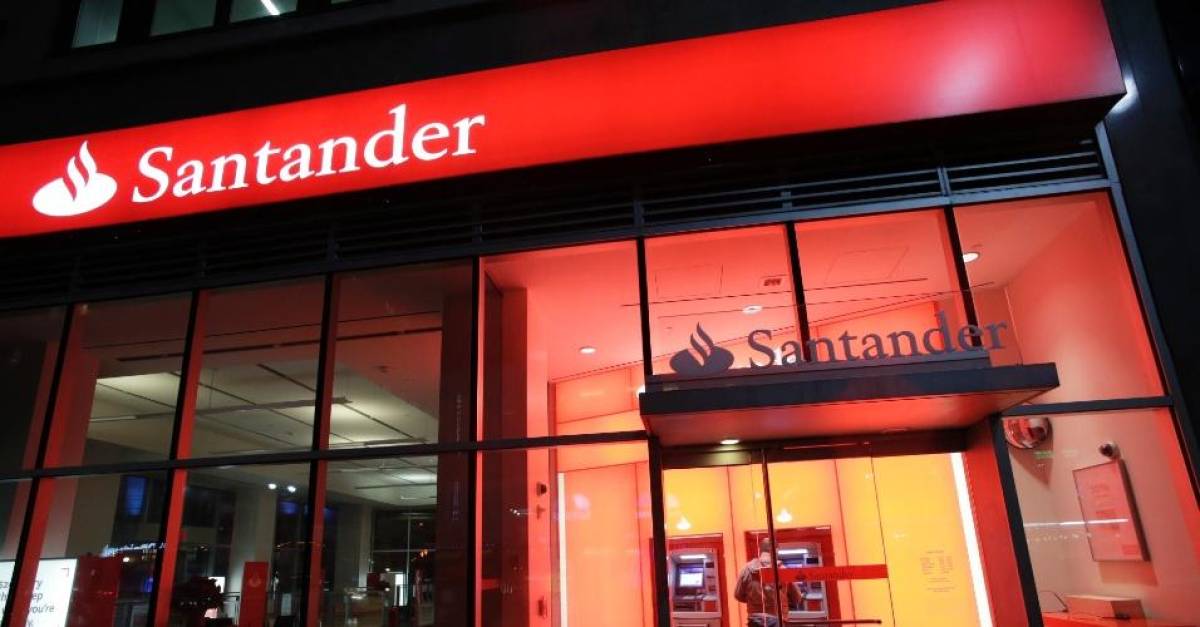 Santander lucra R$ 7,2 bilhões em 2017 e segue DEMITINDO