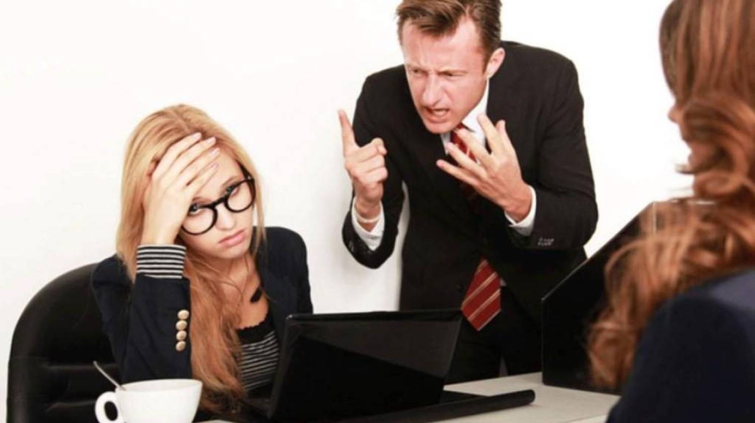 Bradesco é condenado por manter cobrança por metas após cortes Bradesco é condenado por manter cobrança por metas após cortes