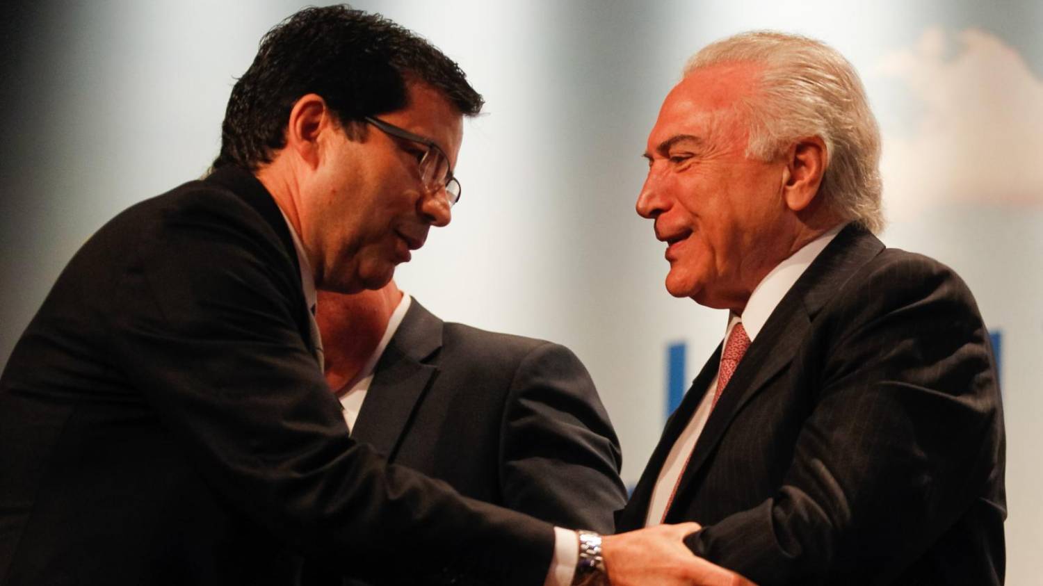 Presidente do BB se mete em saia justa e não convence na desculpa Presidente do BB se mete em saia justa e não convence na desculpa