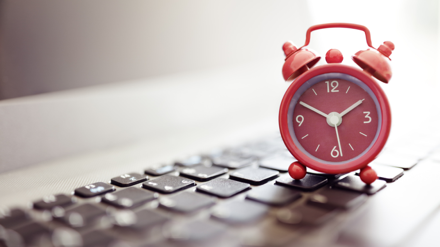 Sem negociação, Santander impõe banco de horas contra os Bancários Sem negociação, Santander impõe banco de horas contra os Bancários