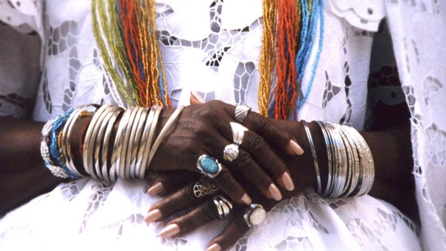 Banco condenado por caso de discriminação religiosa contra Bancária Banco condenado por caso de discriminação religiosa contra Bancária