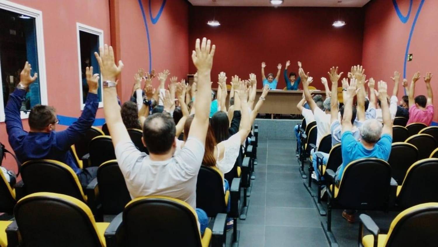 Assembleia na Baixada aprova reivindicações da Campanha Nacional 2018 Assembleia na Baixada aprova reivindicações da Campanha Nacional 2018