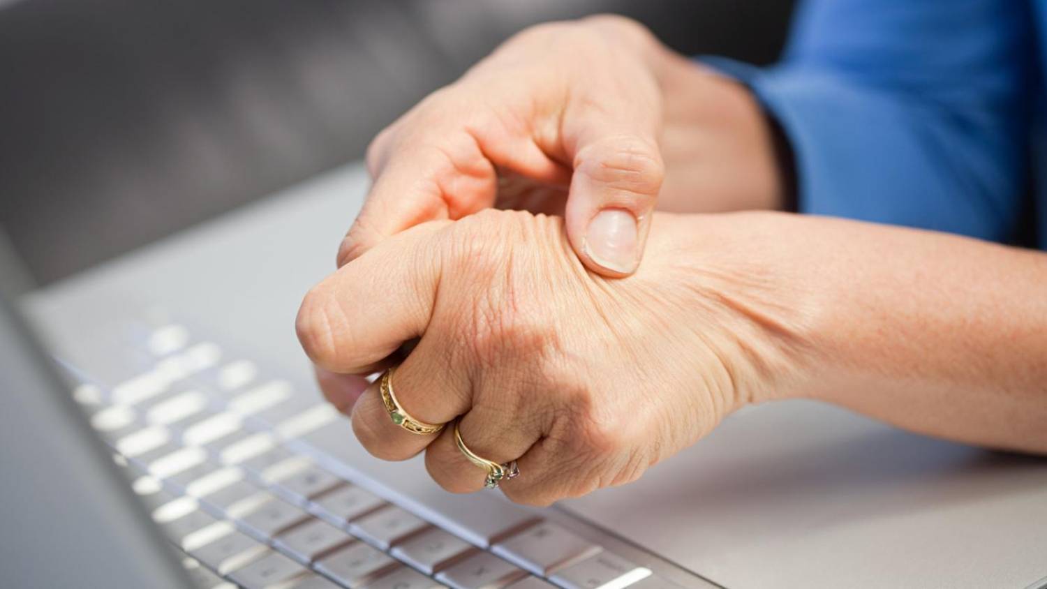 Entenda o que são Distúrbios Osteomusculares Relacionado ao Trabalho (DORT) Entenda o que são Distúrbios Osteomusculares Relacionado ao Trabalho (DORT)