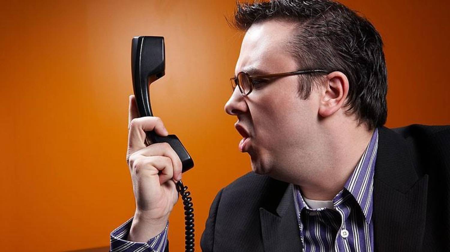 Santander ultrapassa Caixa e lidera reclamações entre os bancos Santander ultrapassa Caixa e lidera reclamações entre os bancos