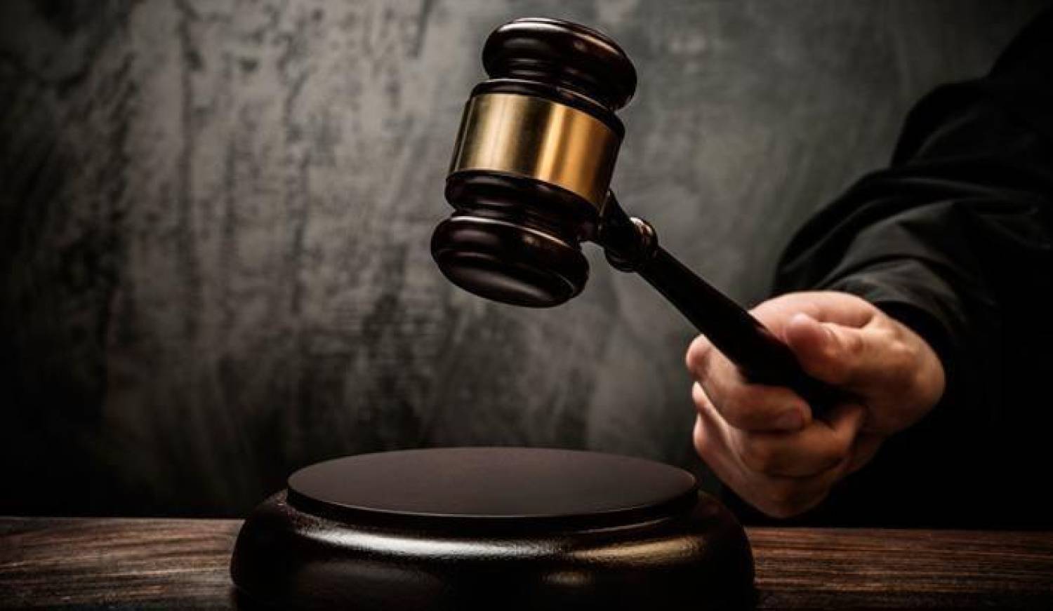 Desligamento de mulher com quase 30 anos de banco é discriminatório para TST Desligamento de mulher com quase 30 anos de banco é discriminatório para TST