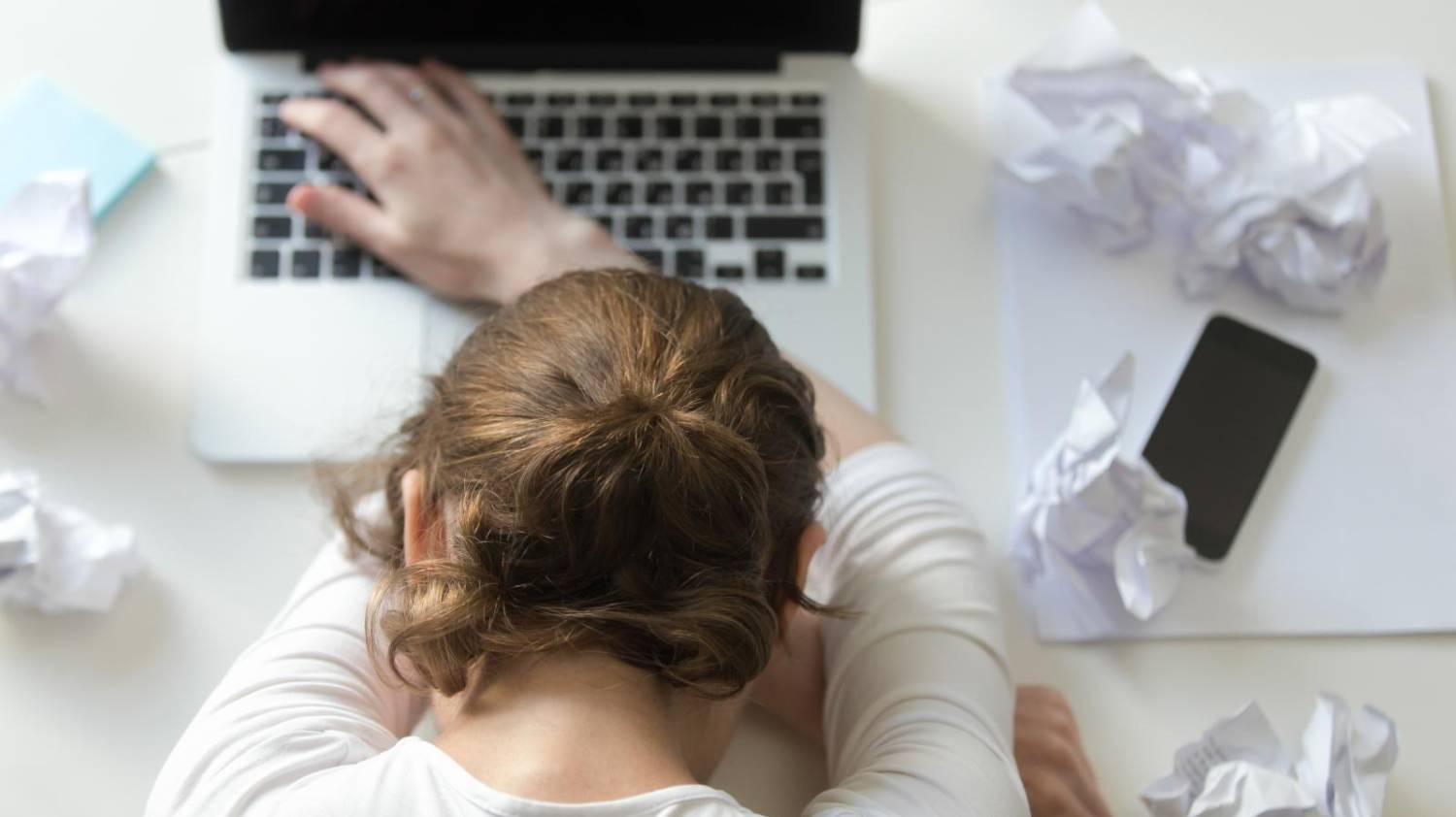 Em 2017, salário médio dos homens foi 17% maior que o das mulheres Em 2017, salário médio dos homens foi 17% maior que o das mulheres