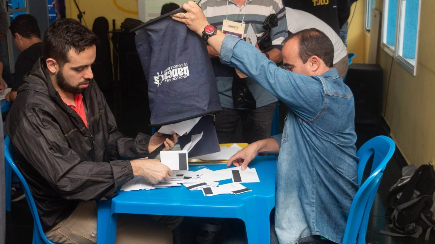 Chapa 1 dos Bancários de Santos e Região é eleita com 98,90% de aprovação Chapa 1 dos Bancários de Santos e Região é eleita com 98,90% de aprovação