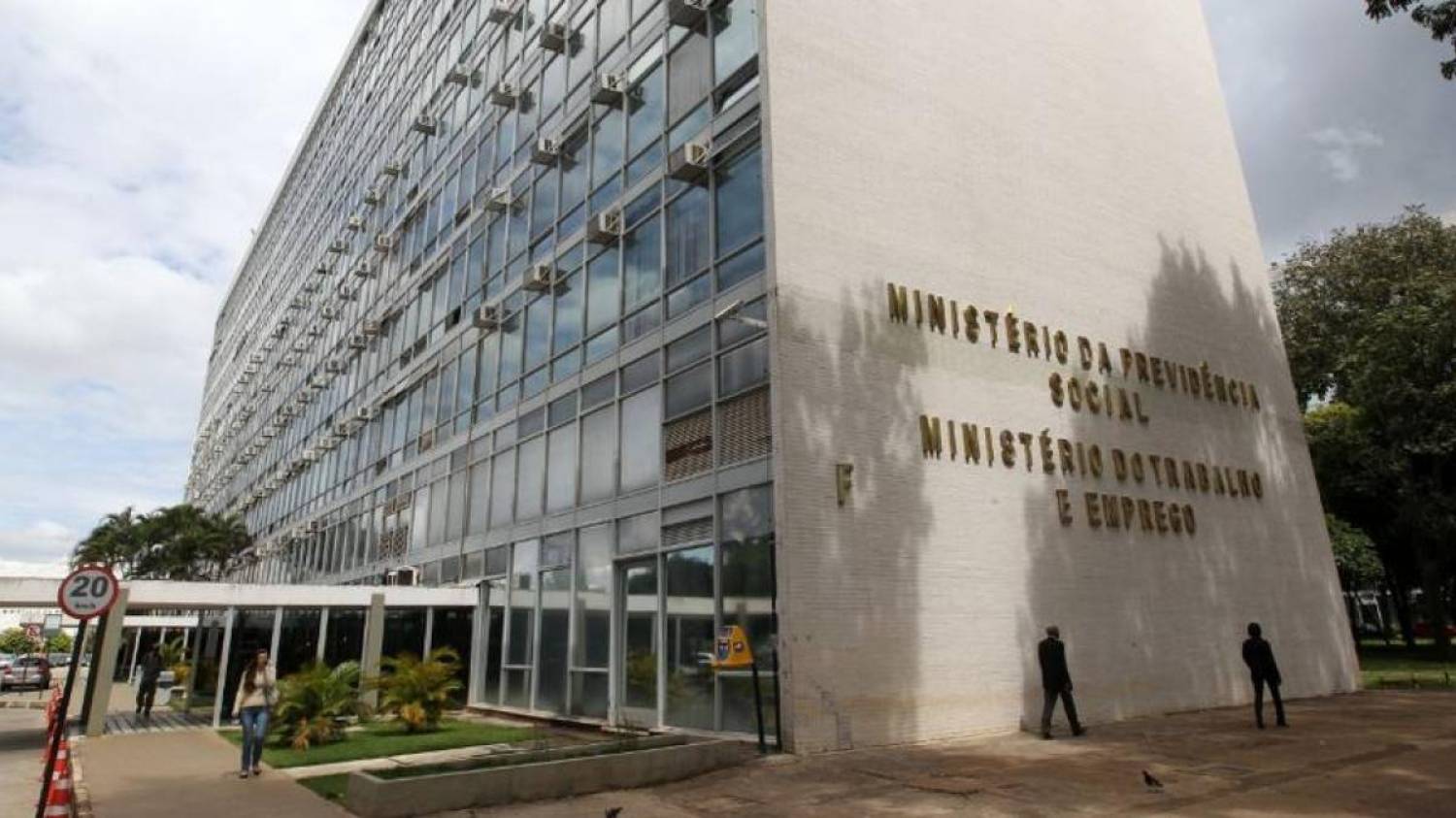 Extinção do Ministério do Trabalho contraria Constituição, diz AGU Extinção do Ministério do Trabalho contraria Constituição, diz AGU