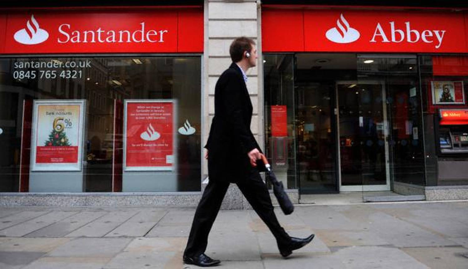 Santander multado por reter dinheiro de falecidos