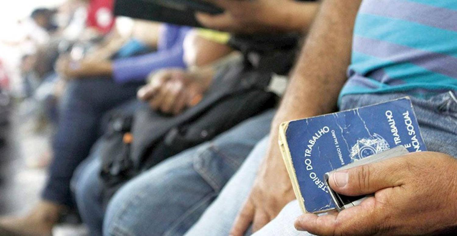 Um ano após reforma, recuperação do mercado de trabalho ficou na promessa Um ano após reforma, recuperação do mercado de trabalho ficou na promessa