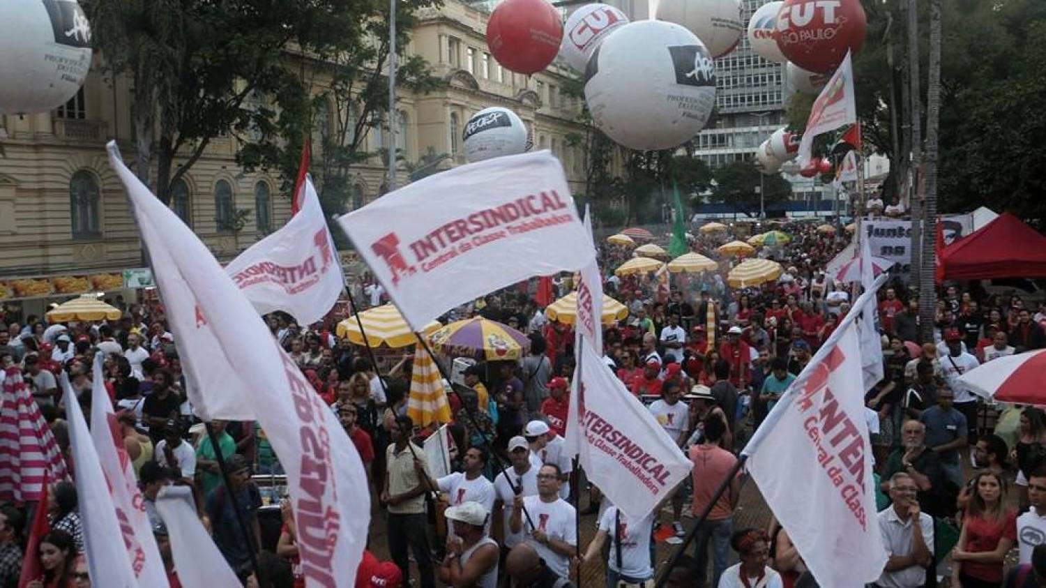 1º de maio será no Vale do Anhangabaú; centrais sindicais explicam mudança de local 1º de maio será no Vale do Anhangabaú; centrais sindicais explicam mudança de local