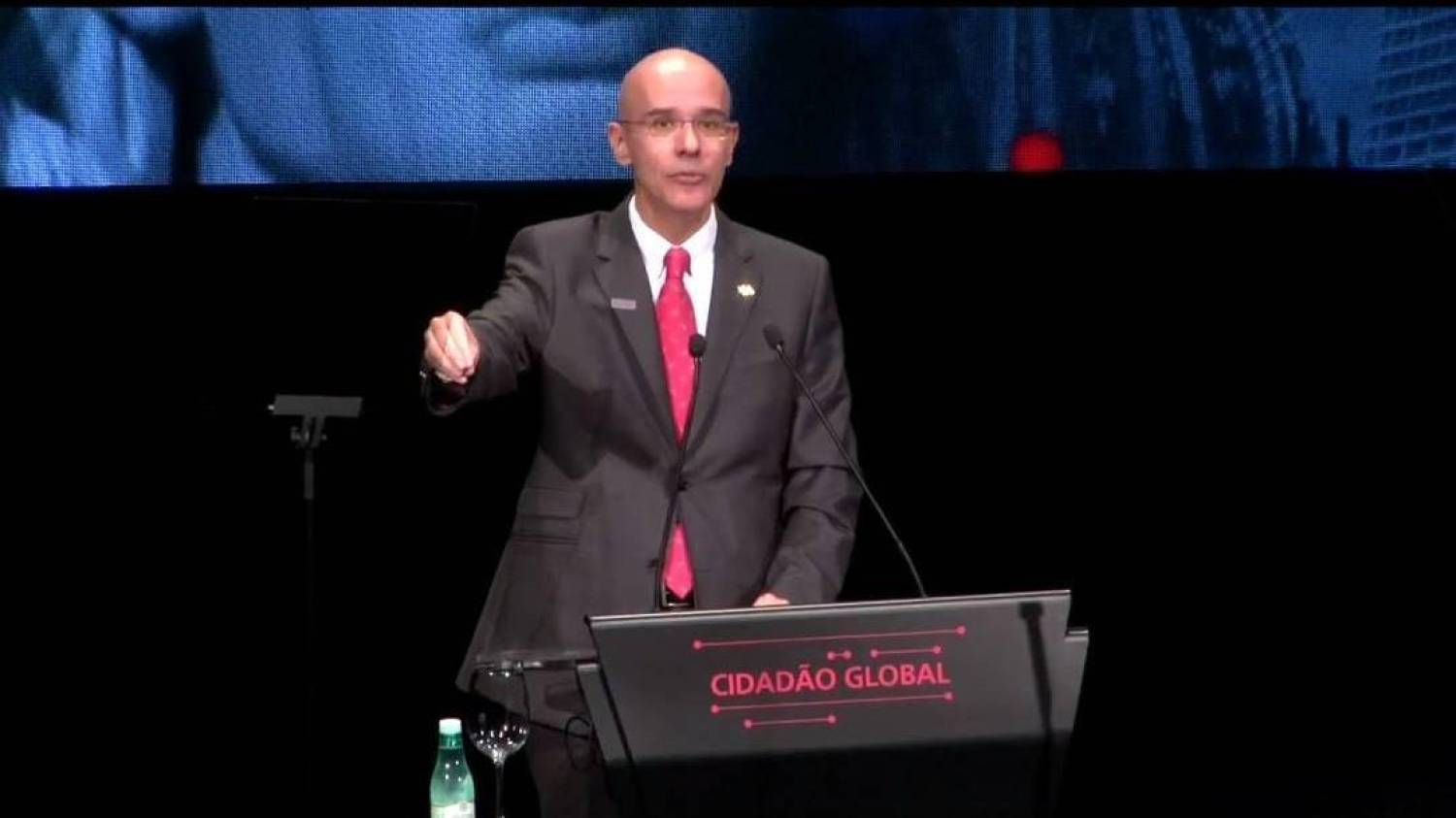 Santander escolhe Rial para chefiar América do Sul, junto com Brasil