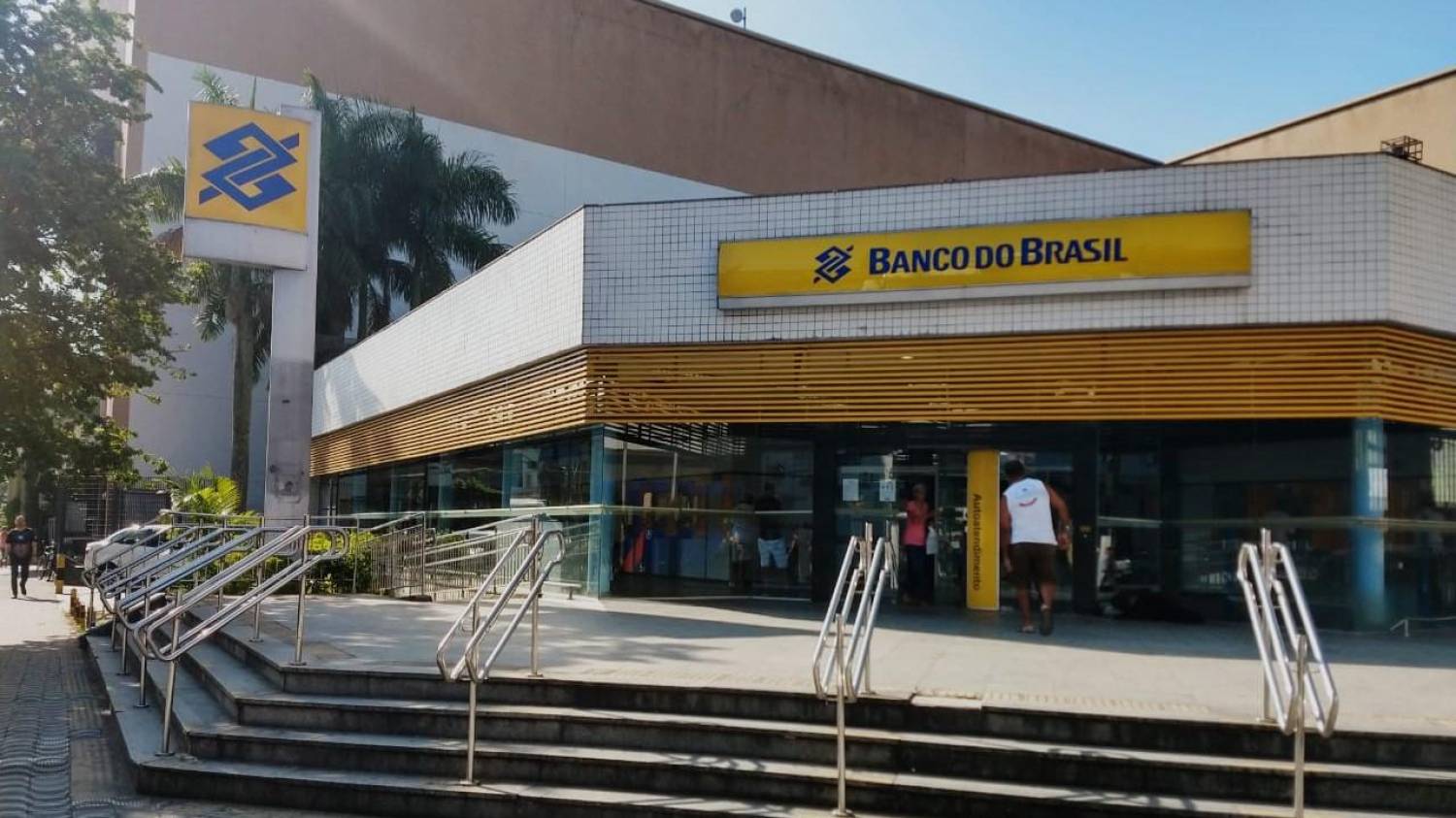 Interferências do governo prejudicam o Banco do Brasil