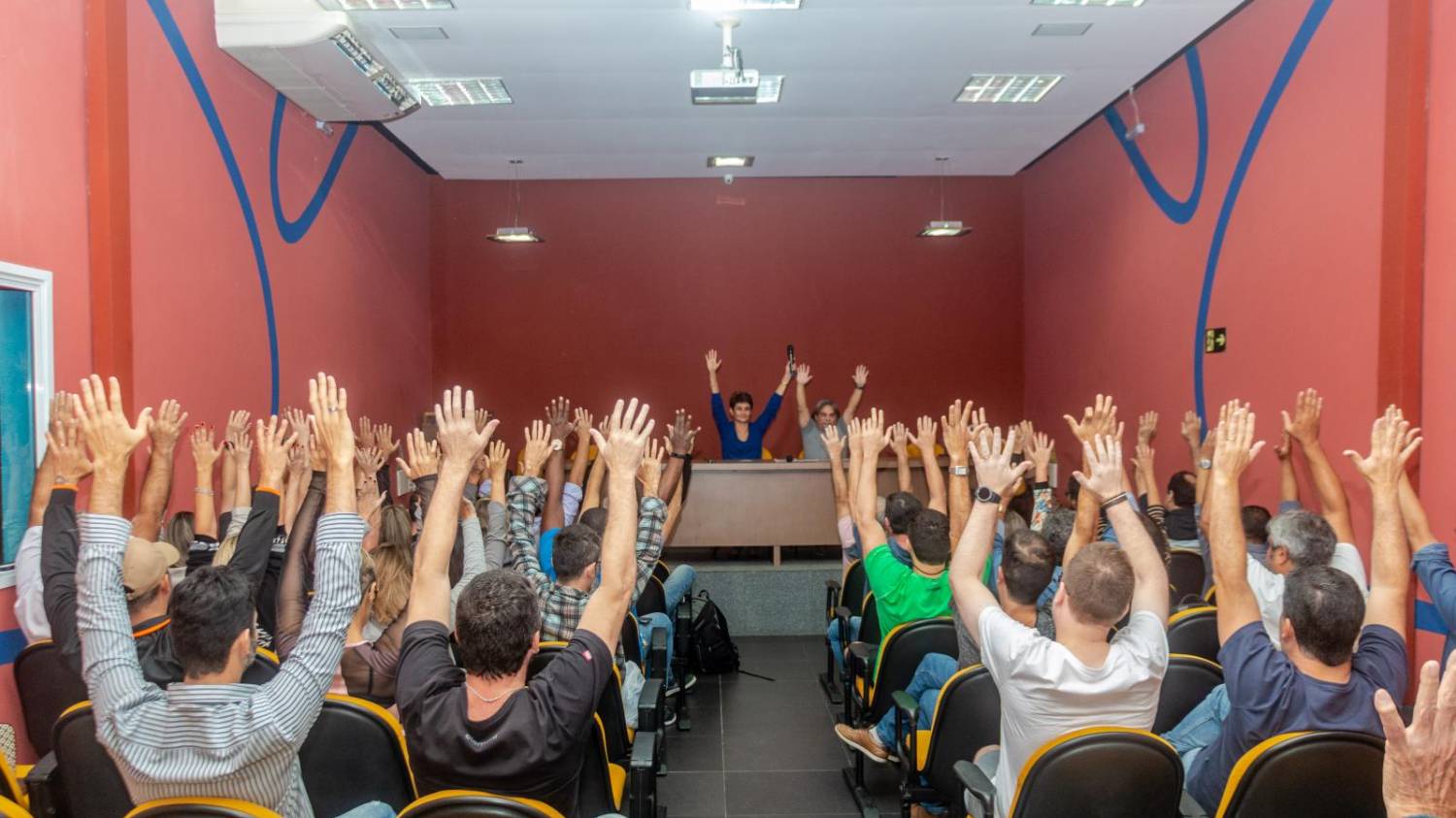 Bancários de Santos e Região deflagram Greve Geral contra a reforma Bancários de Santos e Região deflagram Greve Geral contra a reforma