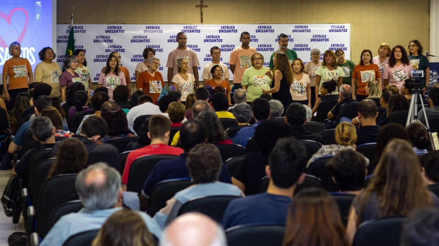 Grupo Vozes faz pré-estreia do projeto Grupo Vozes faz pré-estreia do projeto