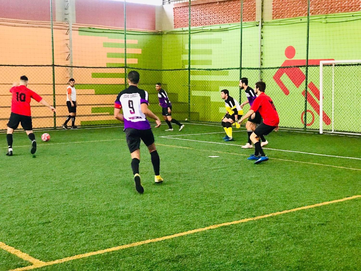 Três vitórias e estreias marcam rodada do 8º Torneio Soçaite do Sindicato Três vitórias e estreias marcam rodada do 8º Torneio Soçaite do Sindicato