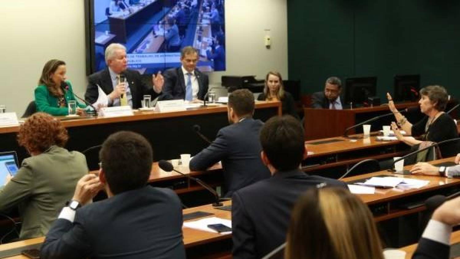 Audiência com presidente do BB na Câmara termina em discussão sobre a Cassi Audiência com presidente do BB na Câmara termina em discussão sobre a Cassi