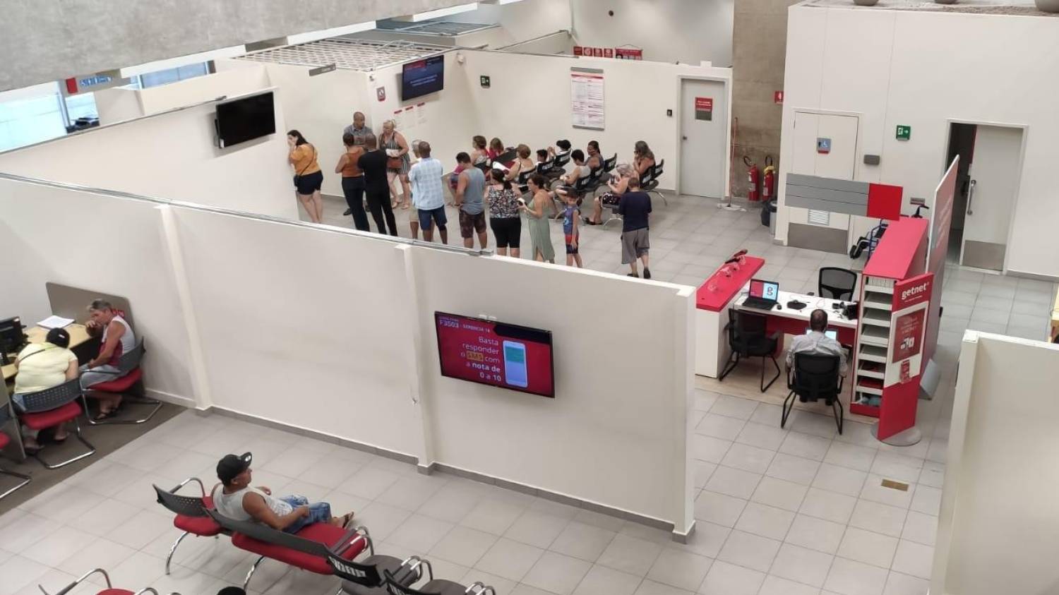 Santander vai prolongar o atendimento desde que respeite jornada bancária! Santander vai prolongar o atendimento desde que respeite jornada bancária!